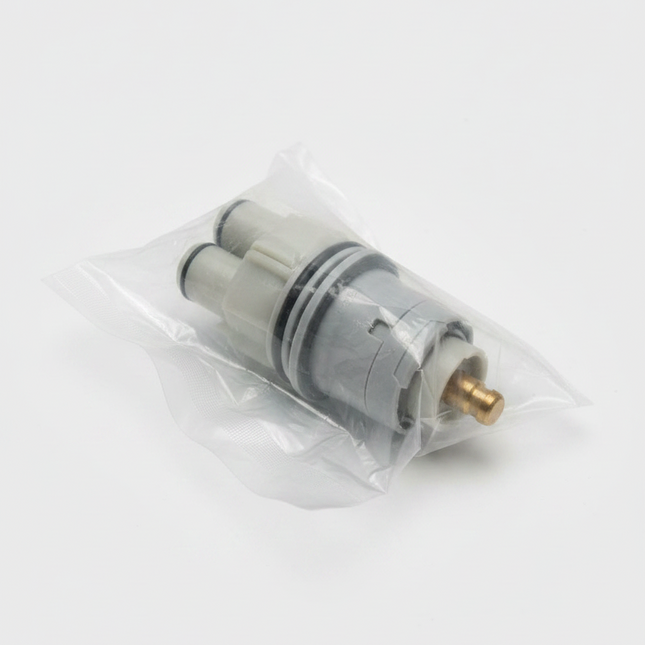 Delta shower valve cartridge for a tub