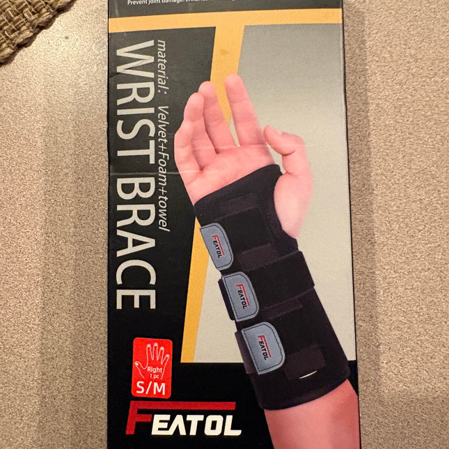 Wrist brace