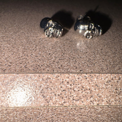 Silver skull earrings for pierced ears